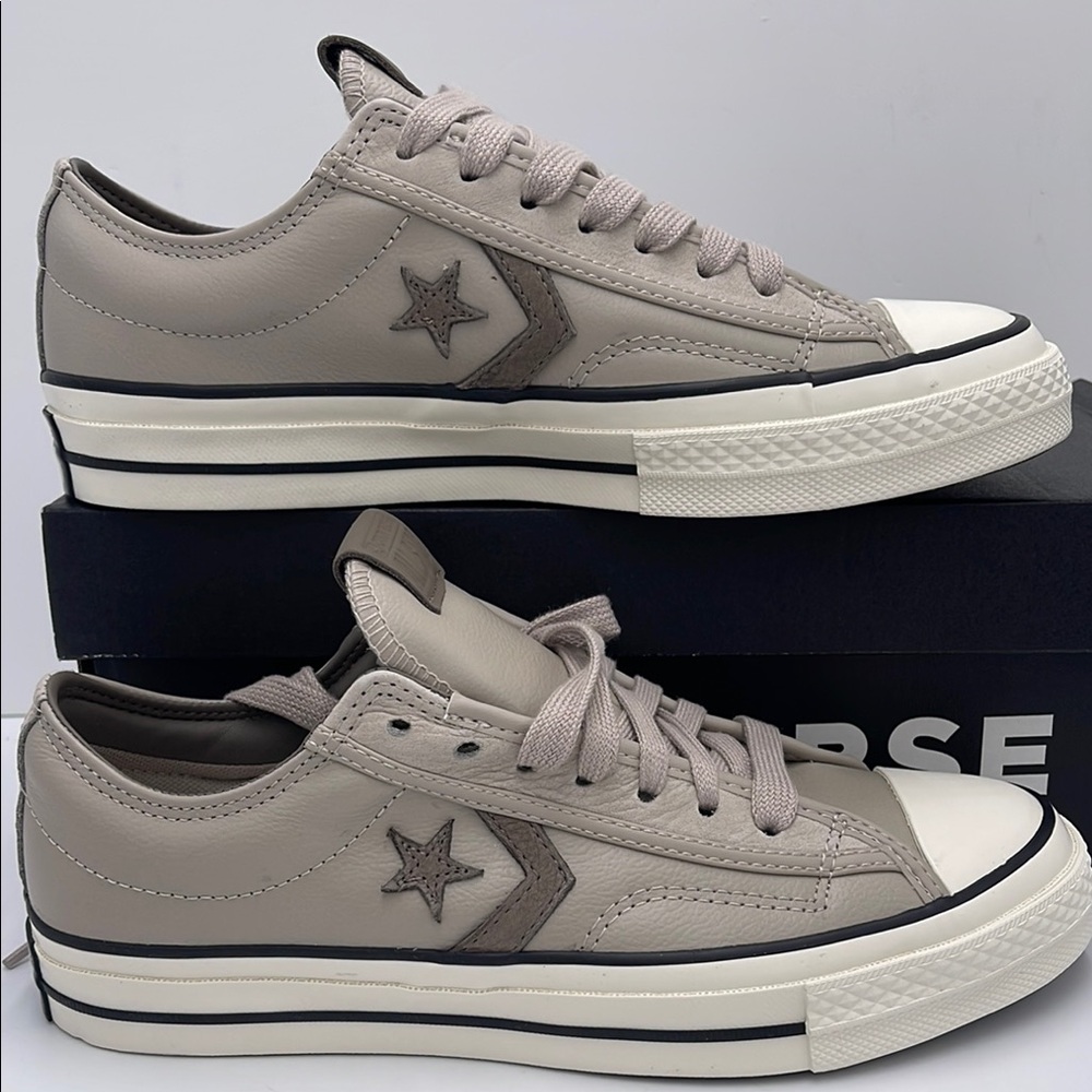 Converse One Star Ox Leather Sneakers in Light Gray and White